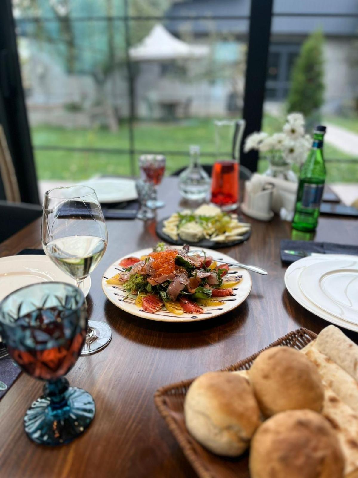 Tsaghkunk Chef House Hotel & Restaurant Sevan Ngoại thất bức ảnh